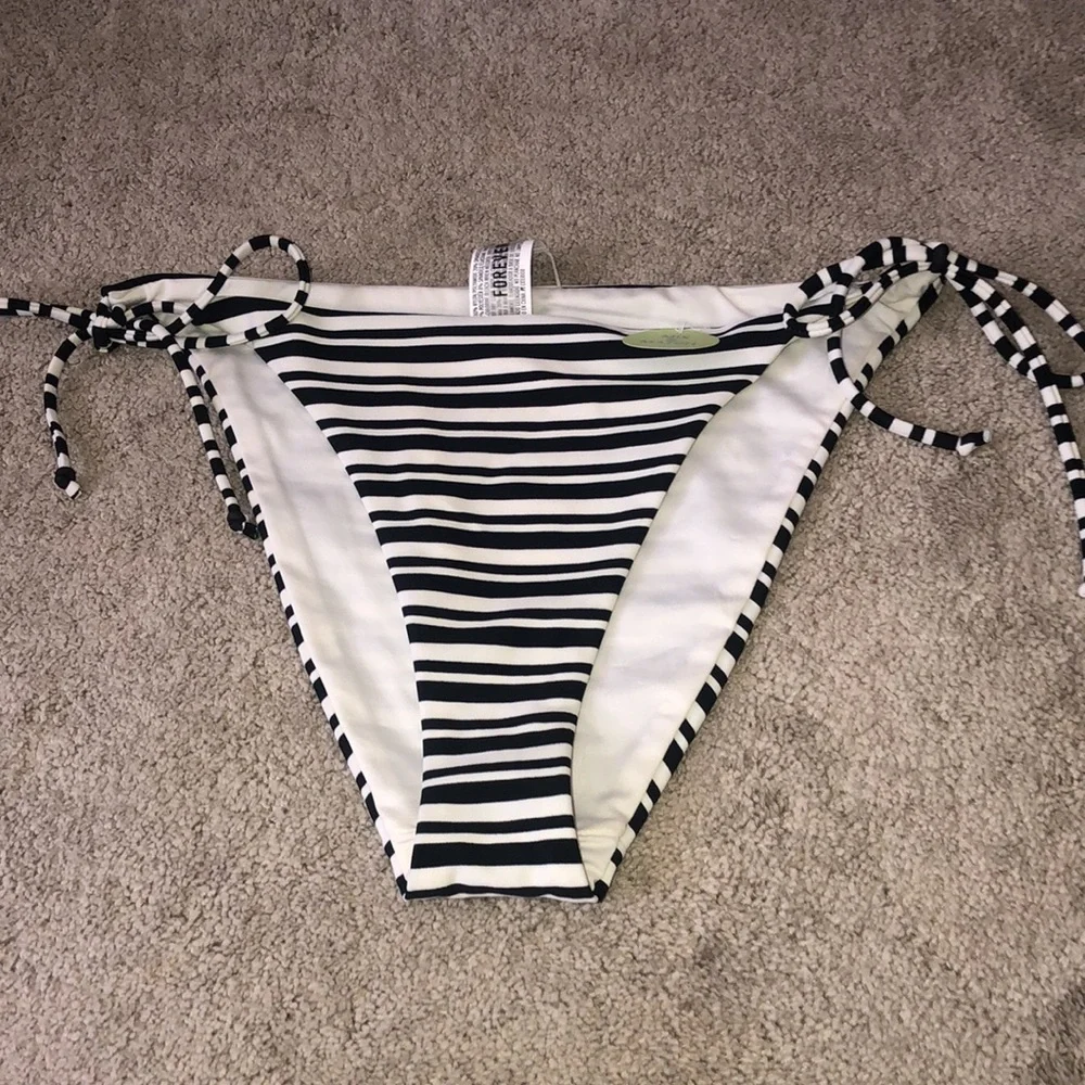 Forever 21 XL Bikini‎ Bottom Striped Black White NWT